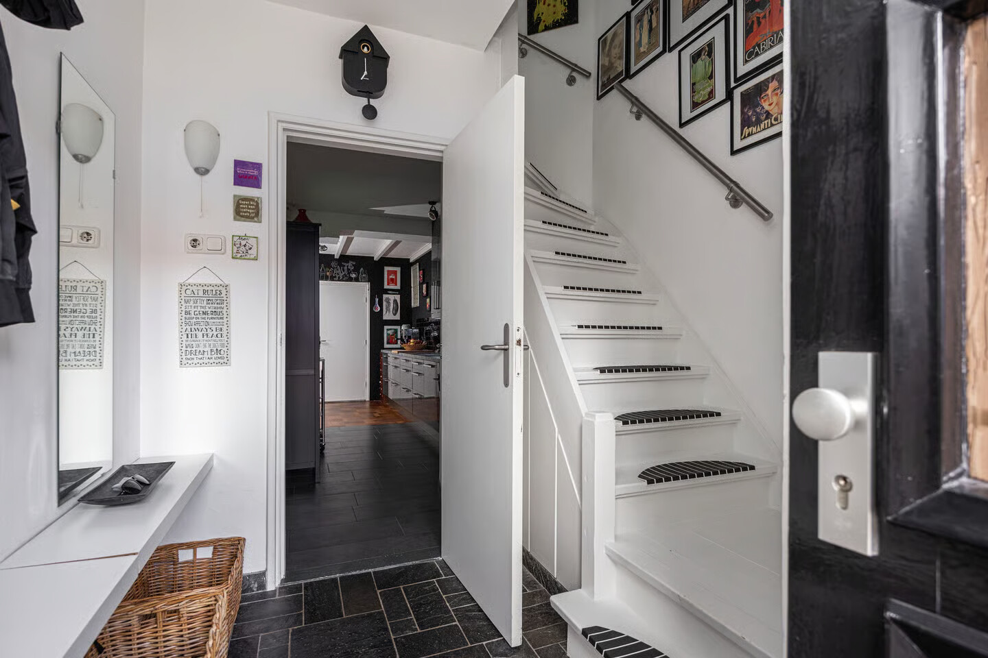 Tussenwoning te koop: deurningerstraat 307, Enschede