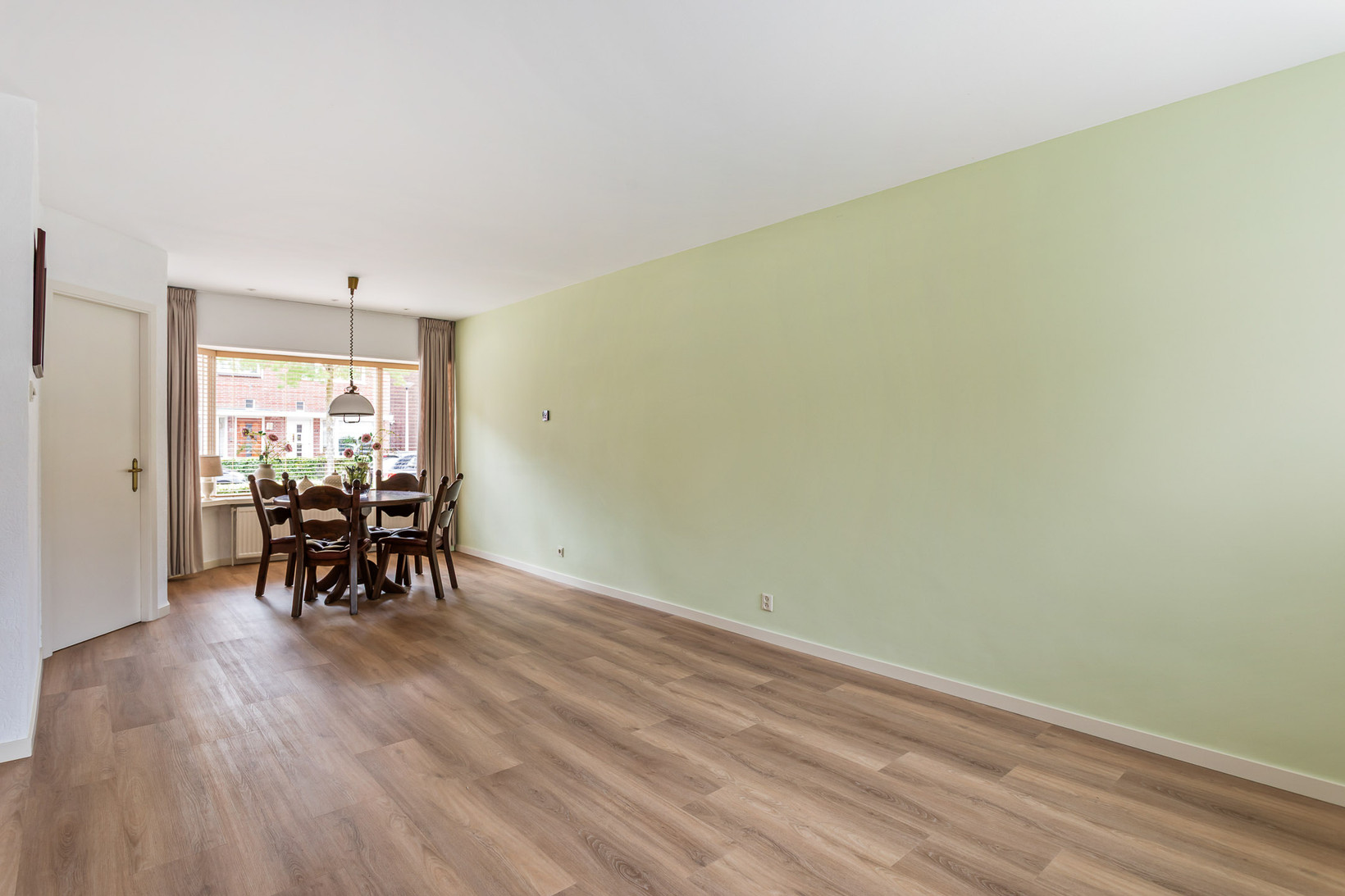 Tussenwoning te koop: Minister De Visserstraat 18, Enschede