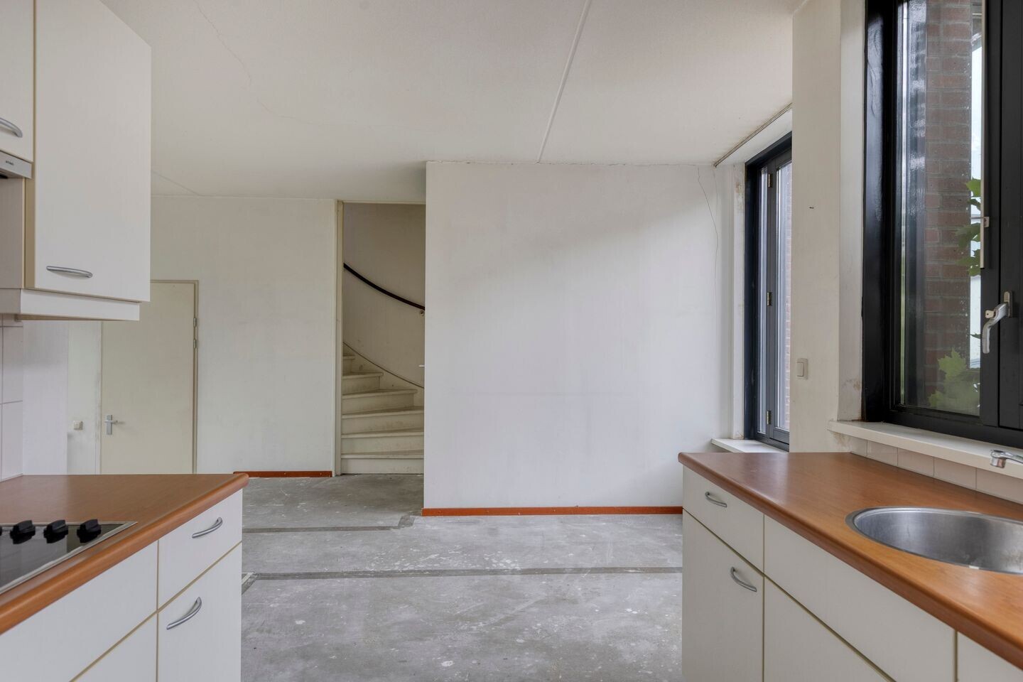 Twee-onder-één-kap te koop: Roomweg 181, Enschede