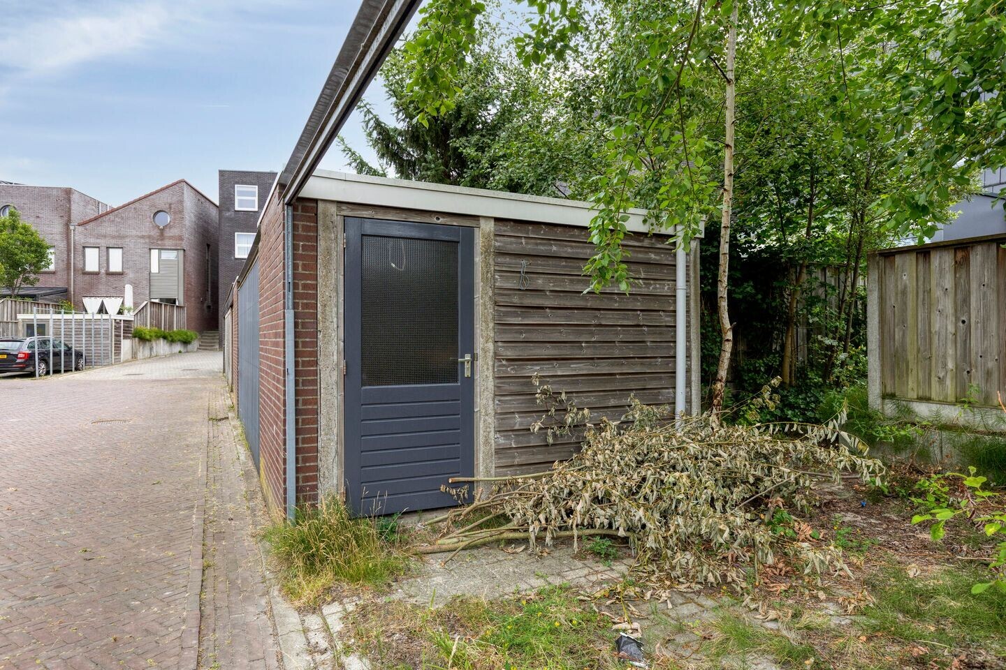 Twee-onder-één-kap te koop: Roomweg 181, Enschede