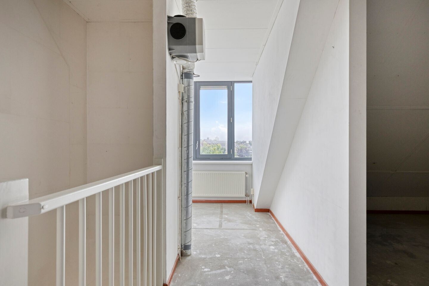 Twee-onder-één-kap te koop: Roomweg 181, Enschede
