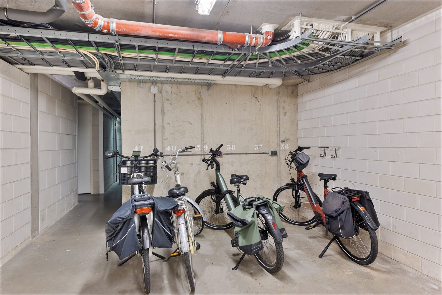Appartement te koop: Roomweg 170-37, Enschede