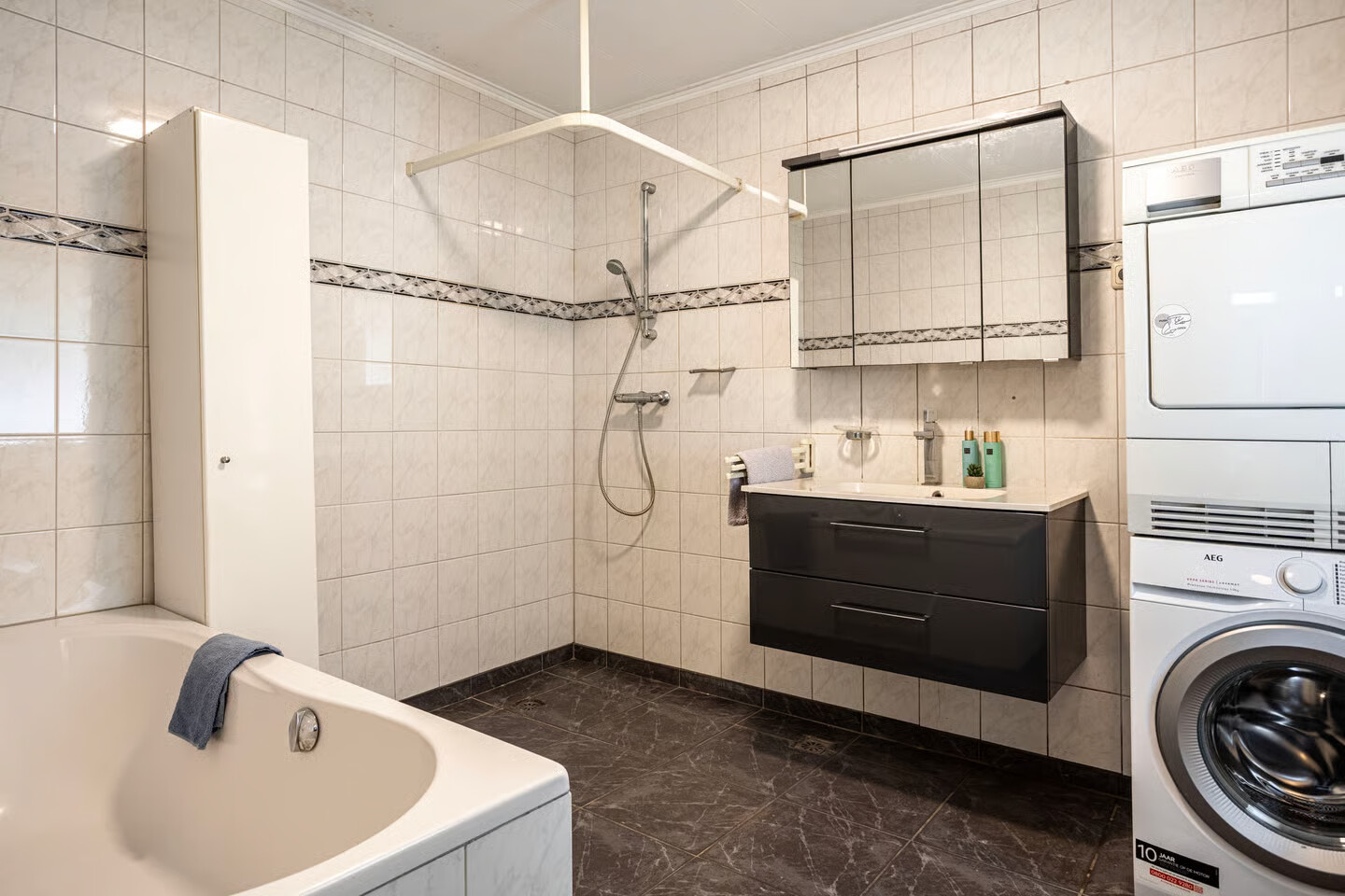Twee-onder-één-kap te koop: Voortsweg 30, Enschede