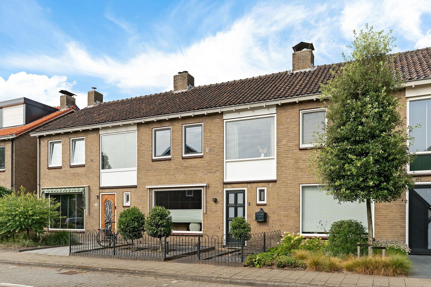 Tussenwoning te koop: P.A. van Deldenstraat 33, Enschede