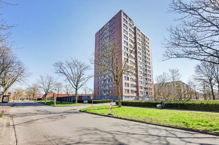 Appartement te koop: Waalstraat 225, Enschede