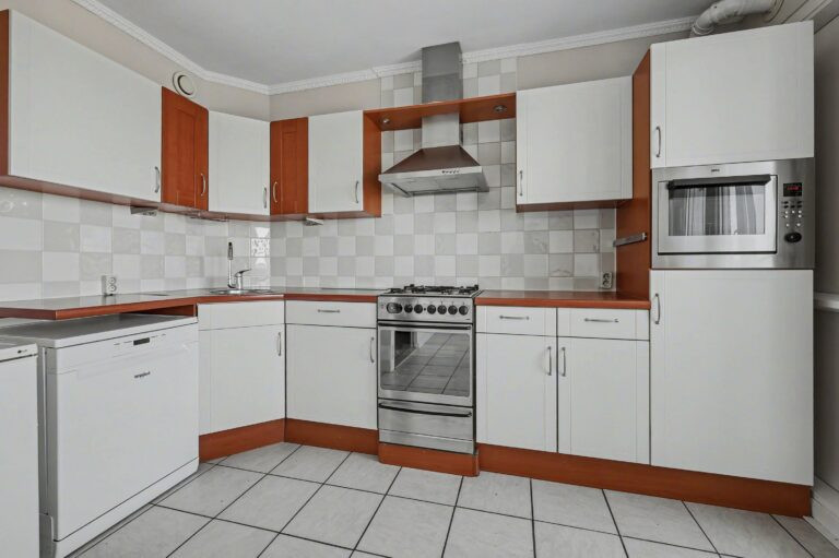 Appartement te koop: Waalstraat 225, Enschede