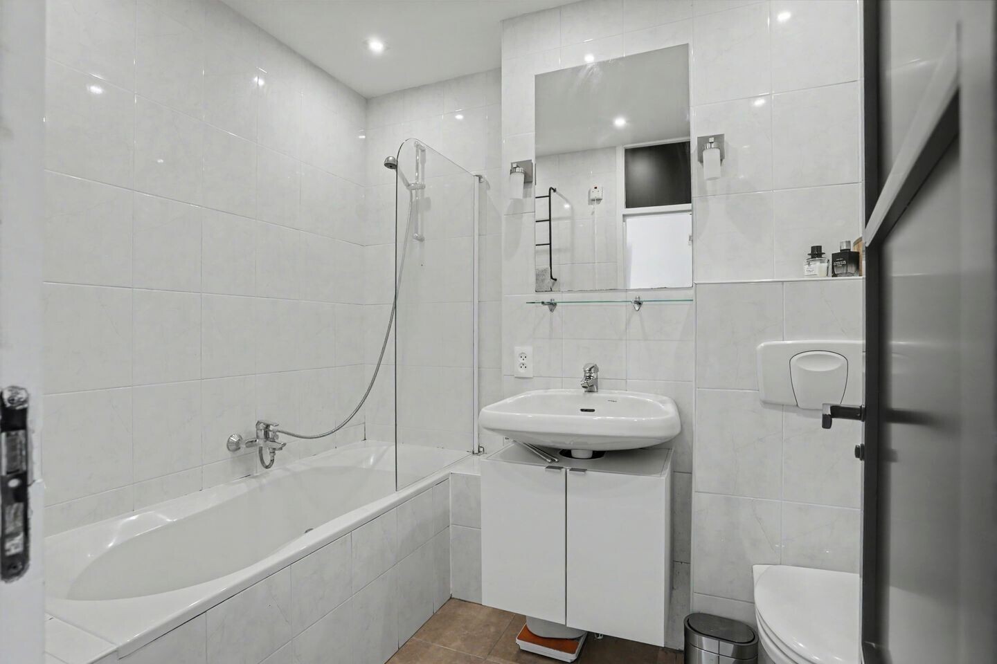 Appartement te koop: Waalstraat 227, Enschede