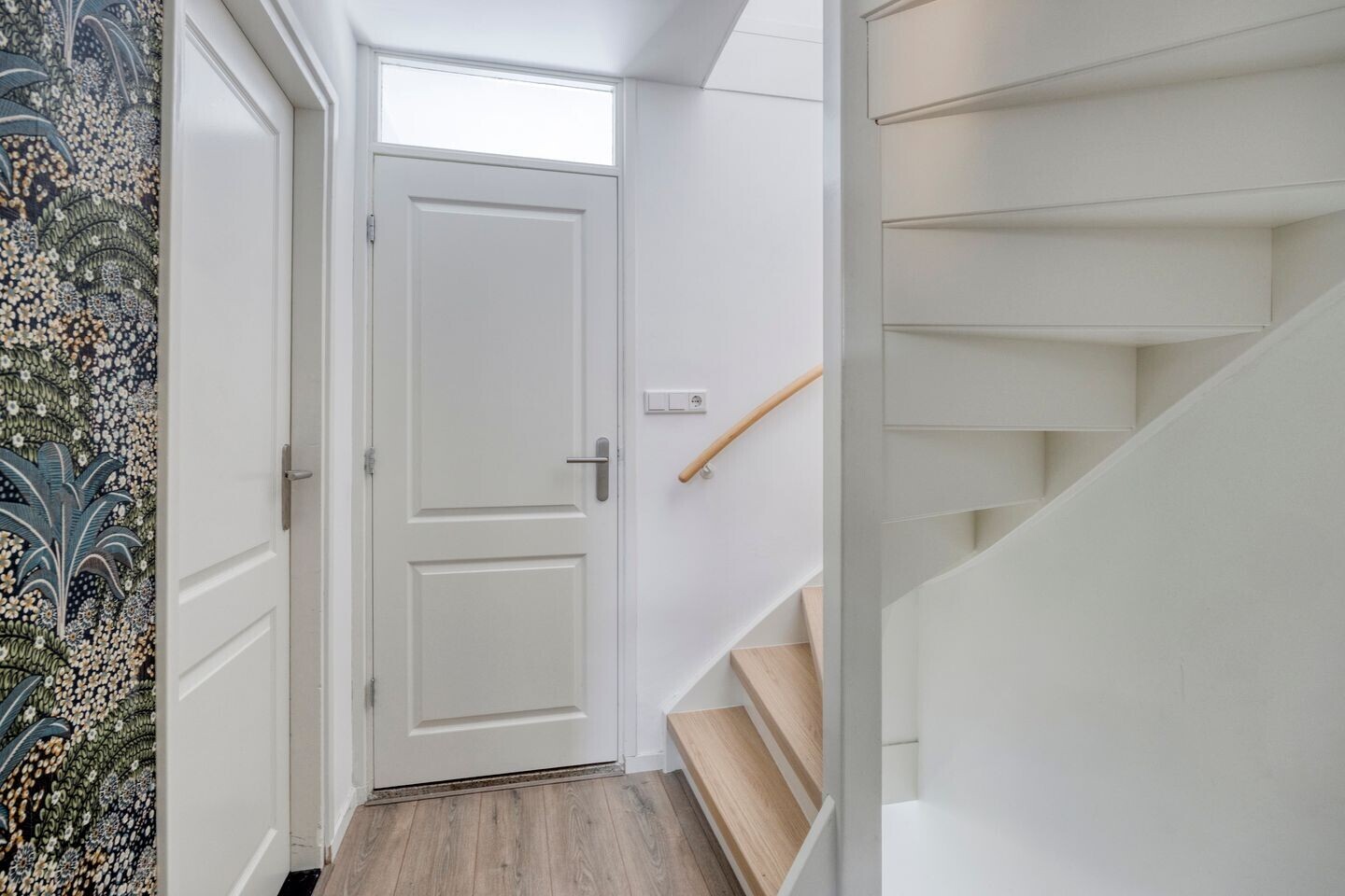 Tussenwoning te koop: Roerstraat 33, Enschede