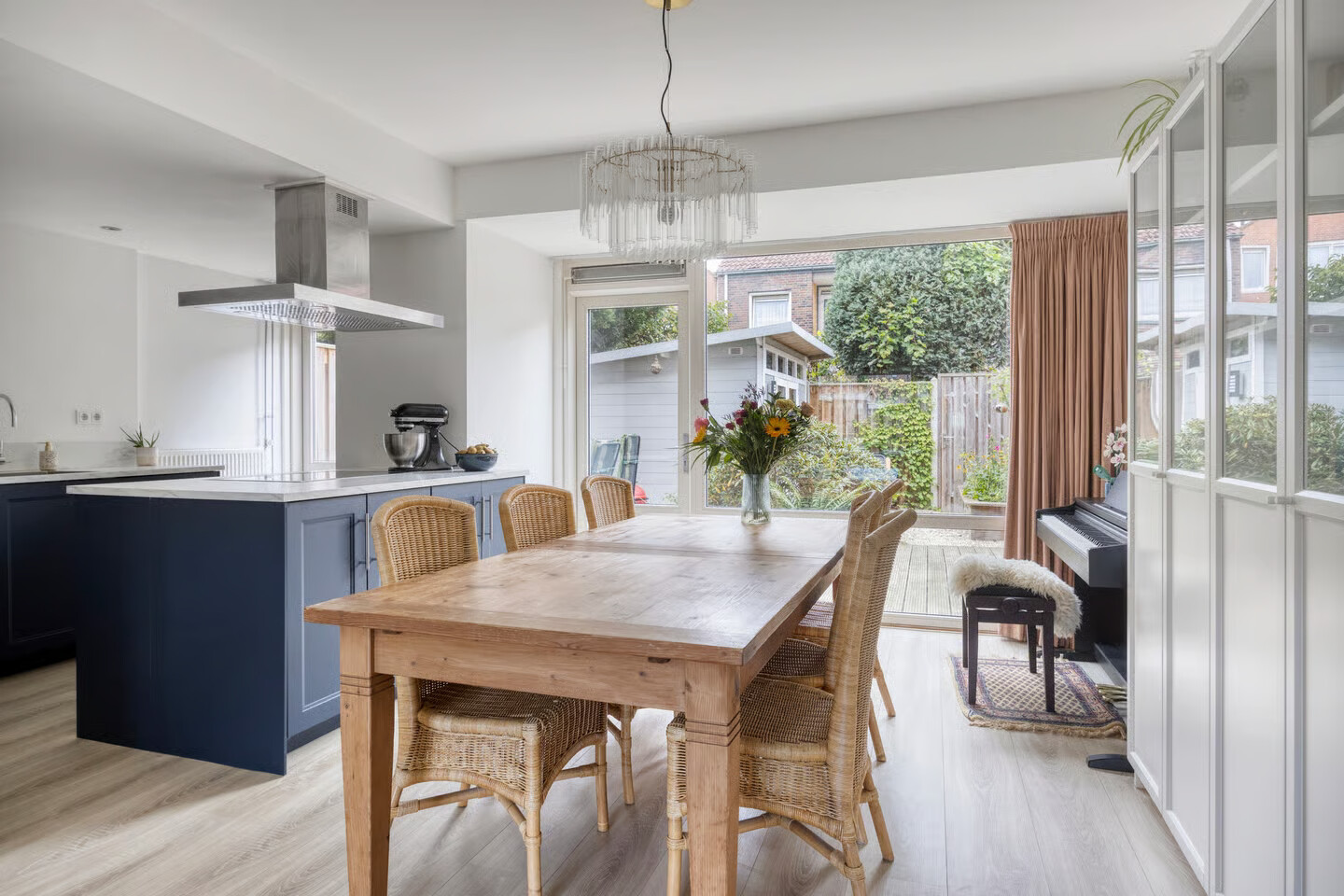 Tussenwoning te koop: Roerstraat 33, Enschede