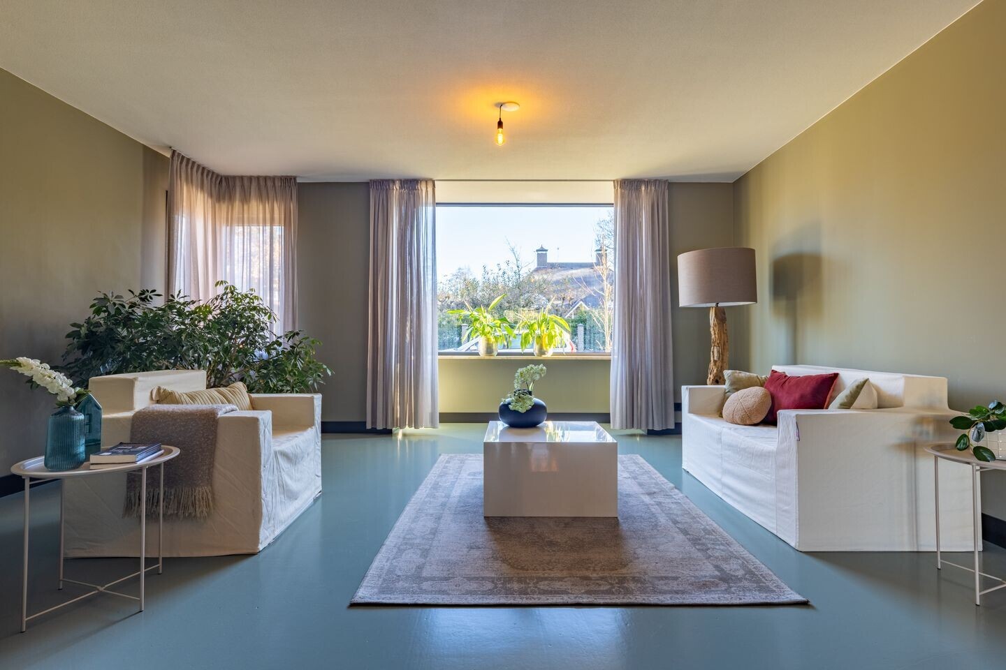 Twee-onder-één-kap te koop: Oldenzaalsestraat 677, Enschede