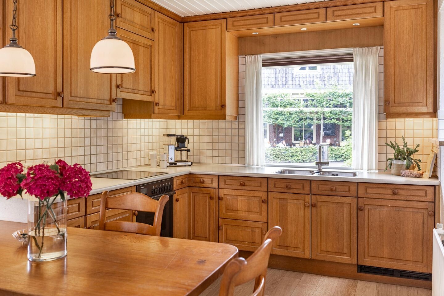 Hoekwoning te koop: Dorpsstraat 135A, Enschede