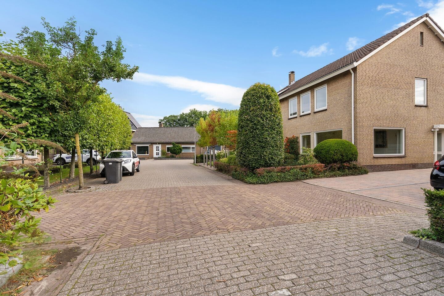 Twee-onder-één-kap te koop: Demmerskamp 28, Enschede