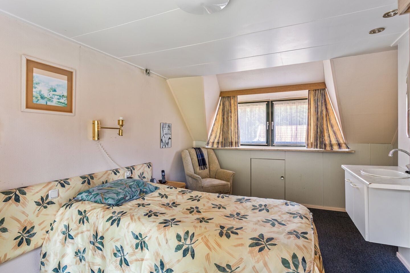 Twee-onder-één-kap te koop: Oldenzaalsestraat 1155, Enschede