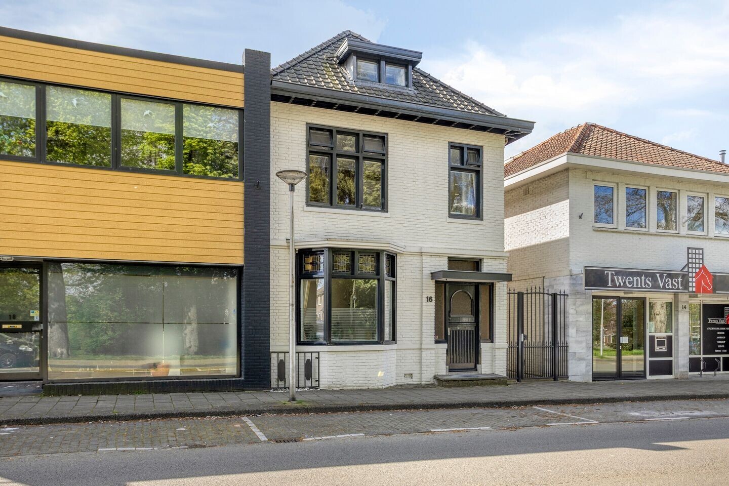 Twee-onder-één-kap te koop: Faberstraat 16, Enschede