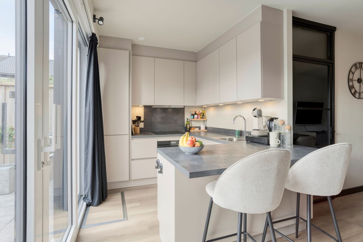Hoekwoning te koop: anemoonstraat 85, Enschede