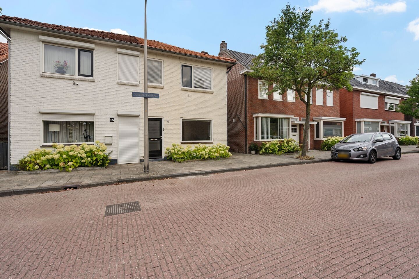 Twee-onder-één-kap te koop: Goudsbloemstraat 17, Enschede