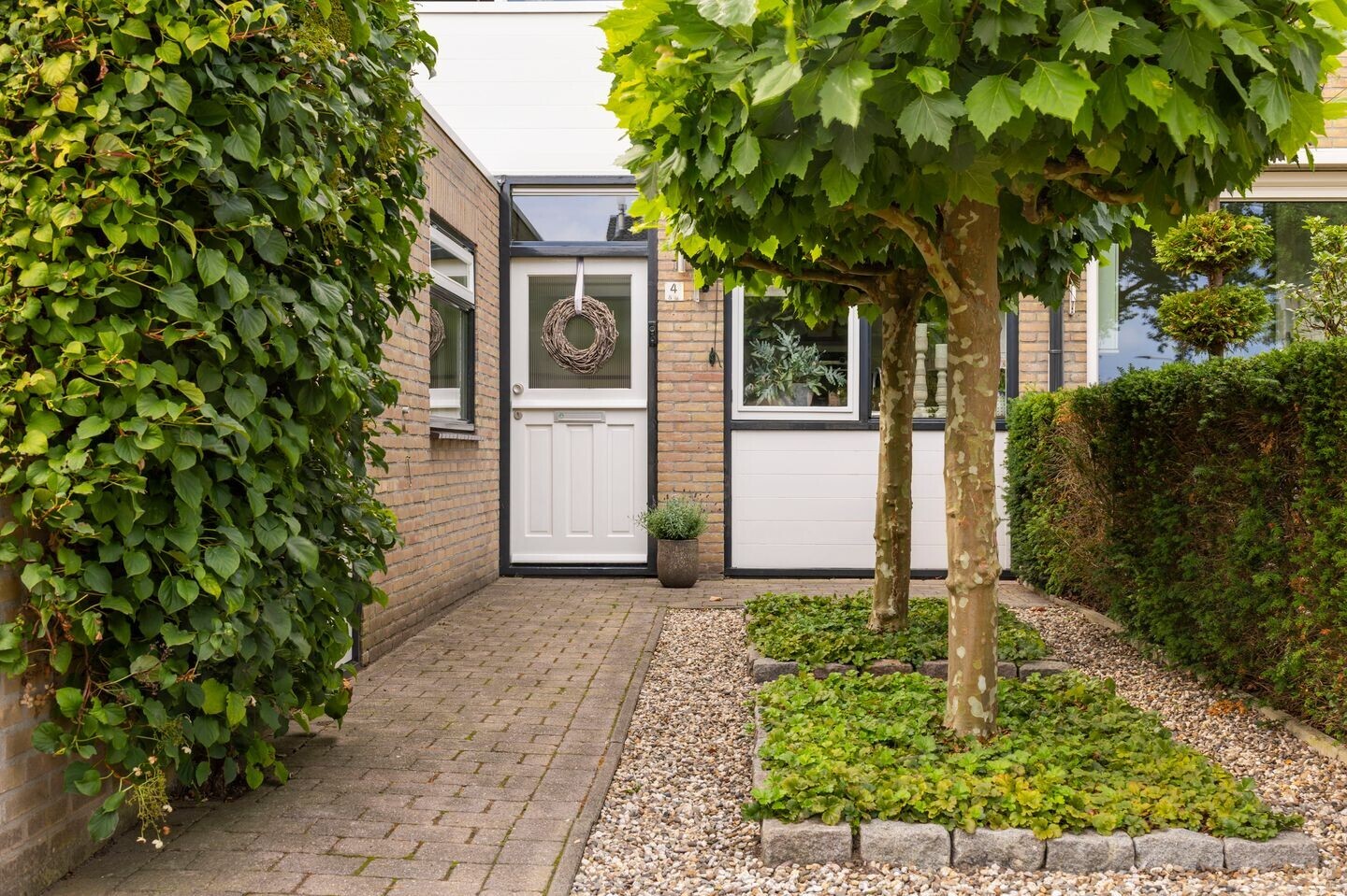 Tussenwoning te koop: welnahorst 4, Enschede