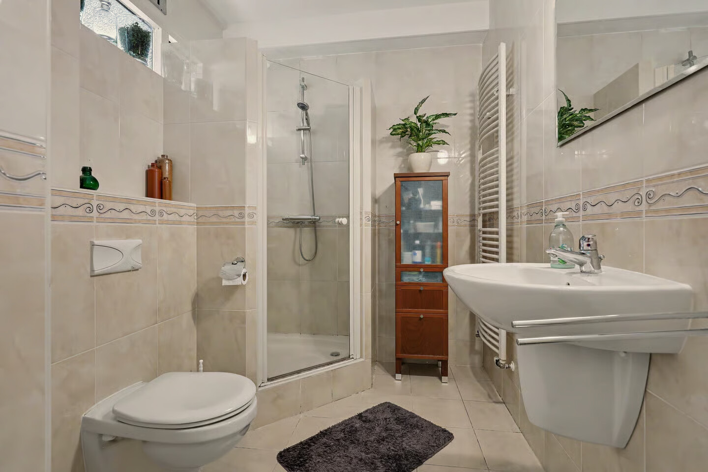 Tussenwoning te koop: Magnoliastraat 42, Enschede