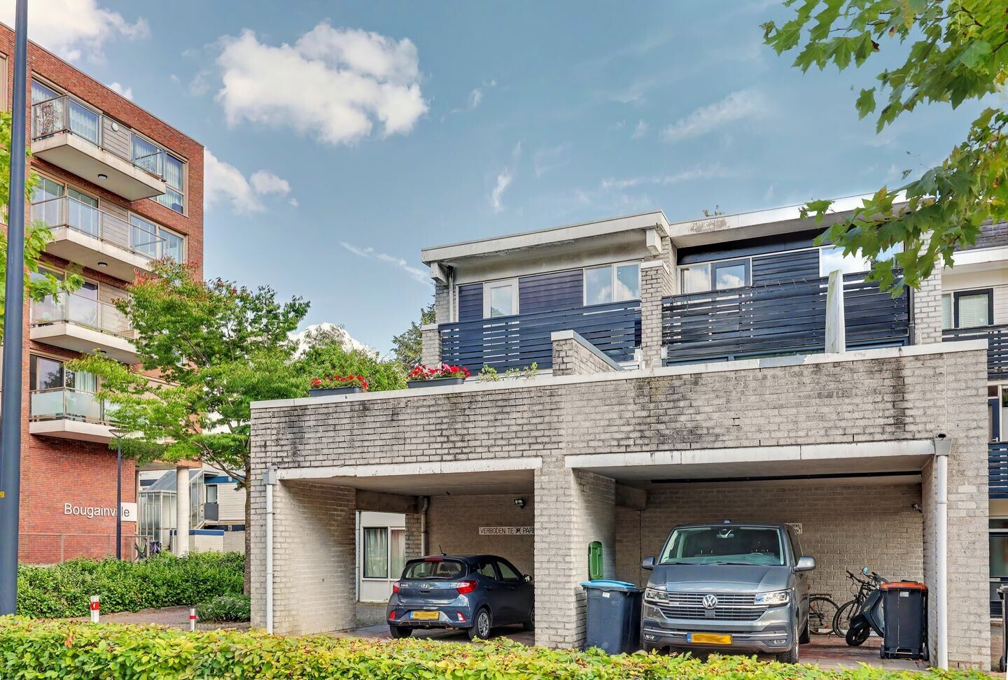 Tussenwoning te koop: Magnoliastraat 42, Enschede