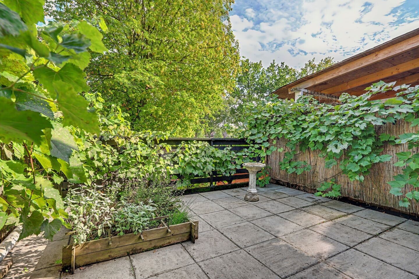 Tussenwoning te koop: Magnoliastraat 42, Enschede