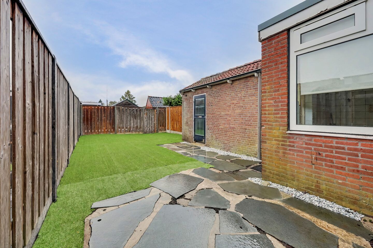 Tussenwoning te koop: W.C. Schoutenstraat 9, Enschede