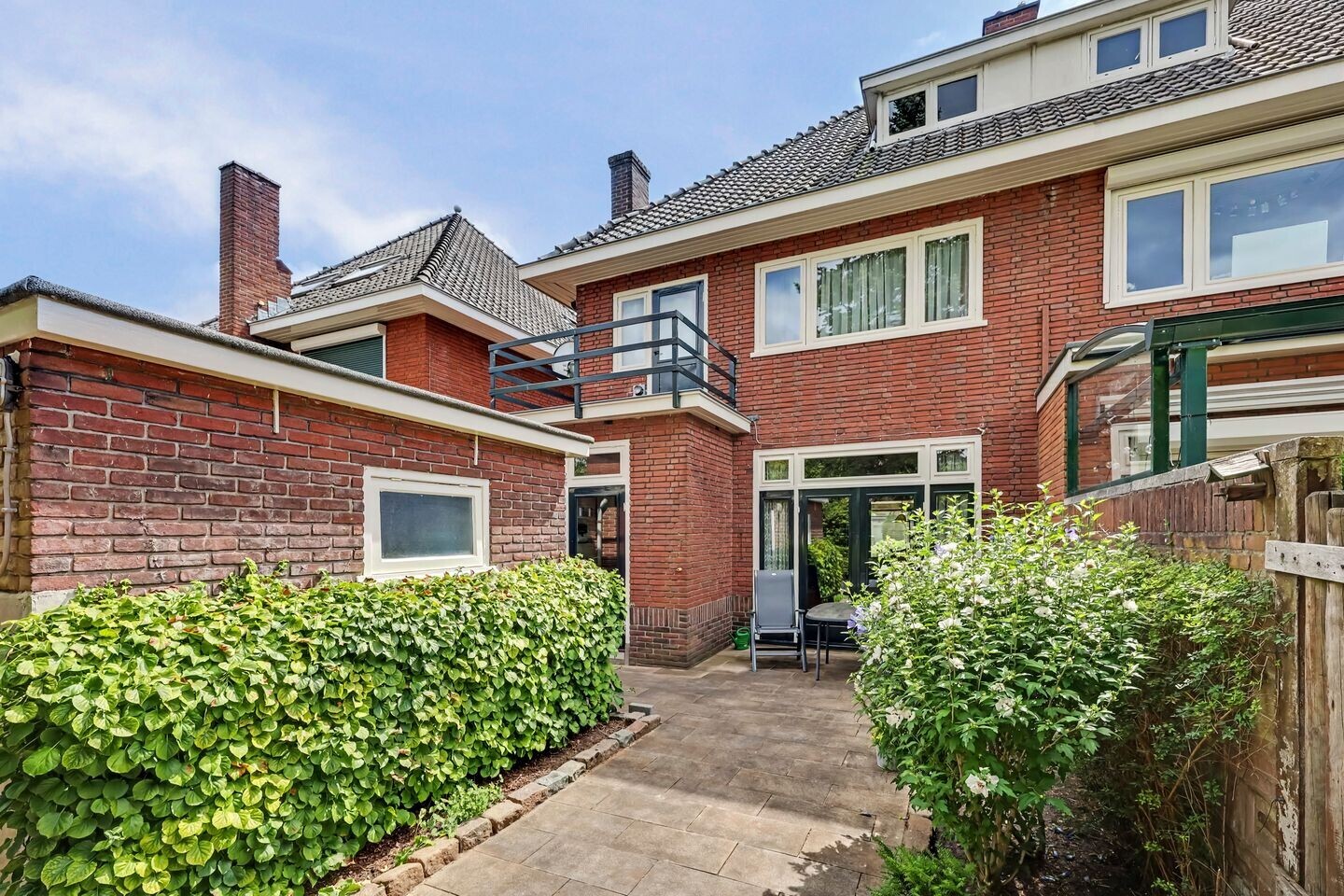 Twee-onder-één-kap te koop: Gronausestraat 199, Enschede