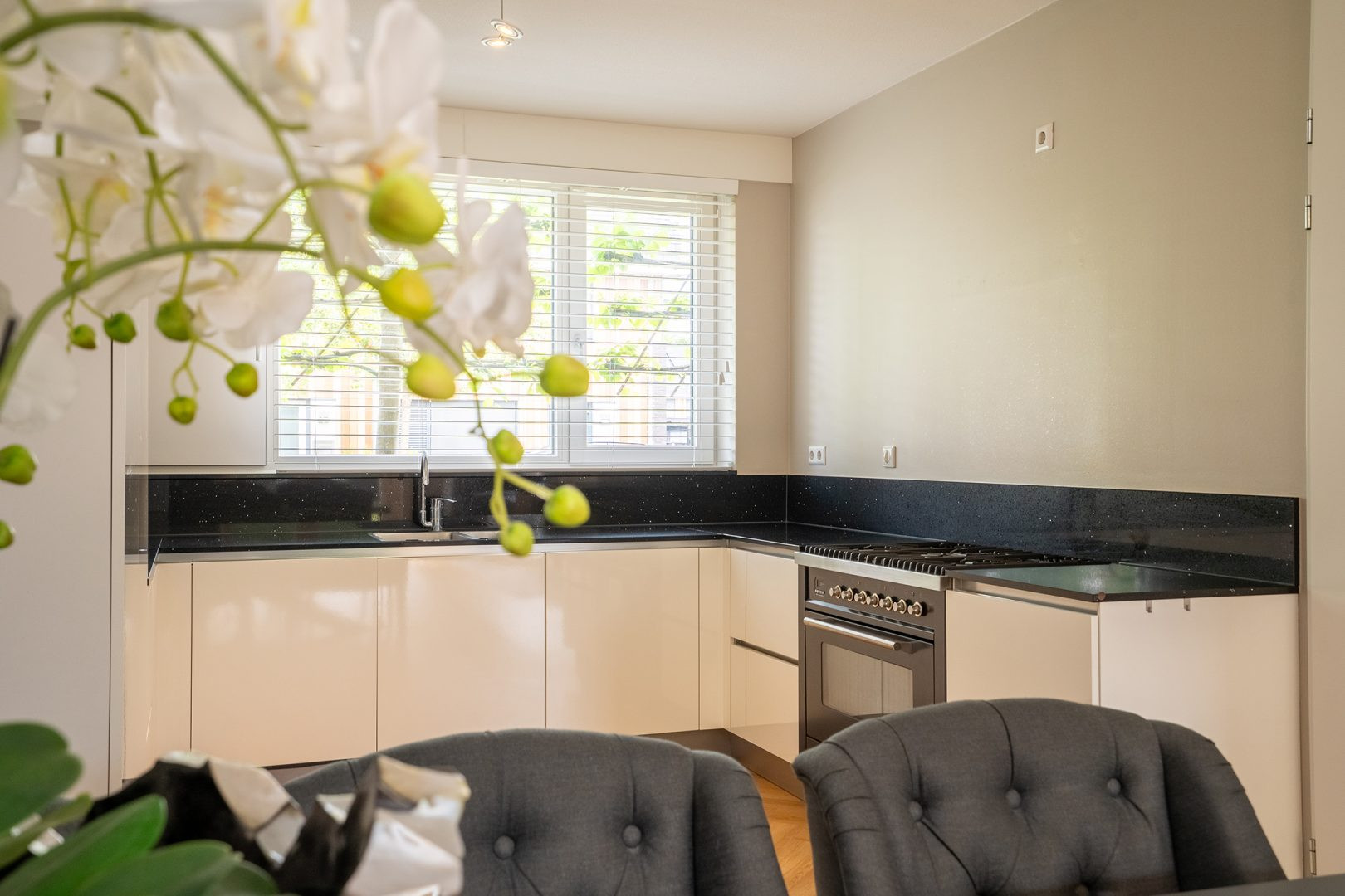 Twee-onder-één-kap te koop: Morsestraat 14, Enschede