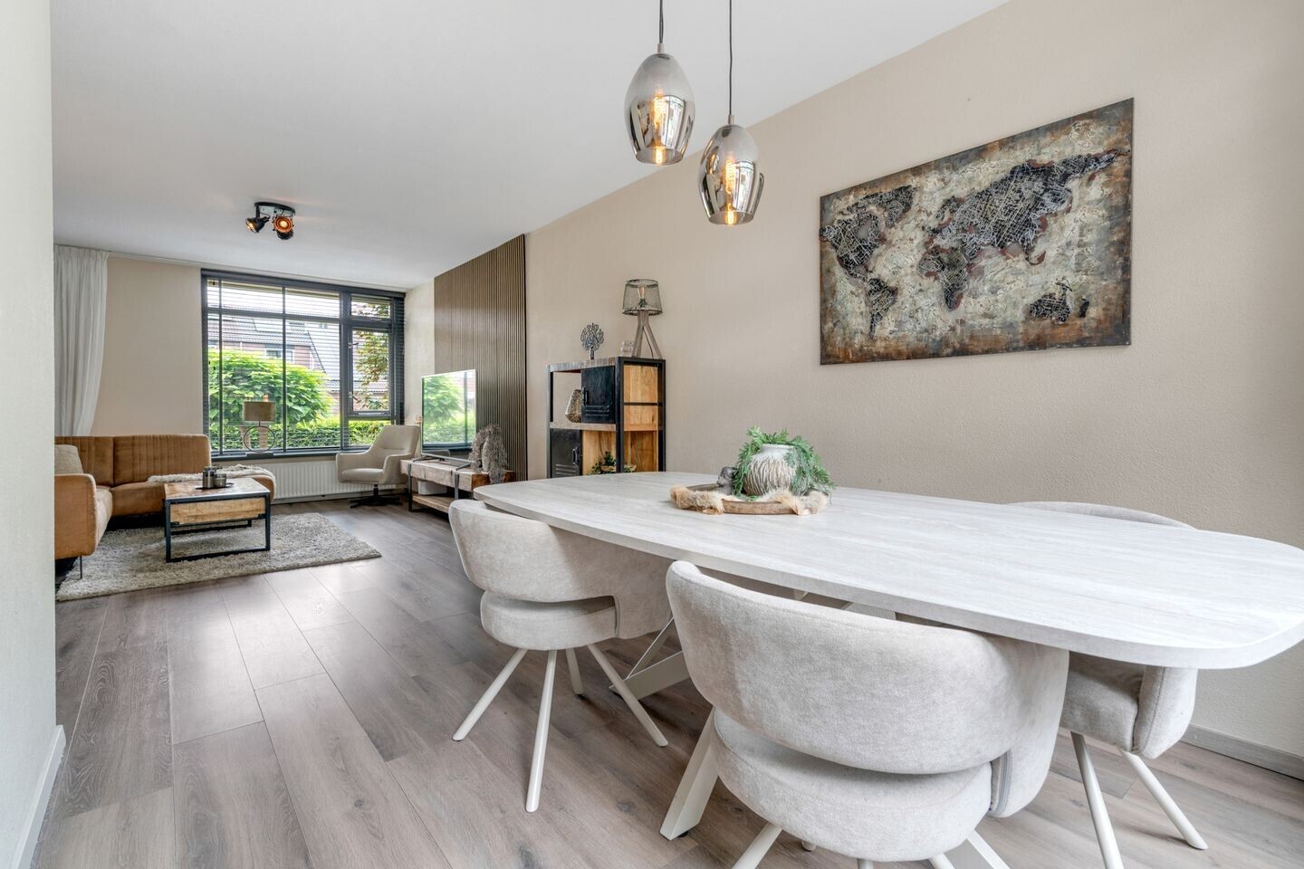 Tussenwoning te koop: Operastraat 201, Enschede