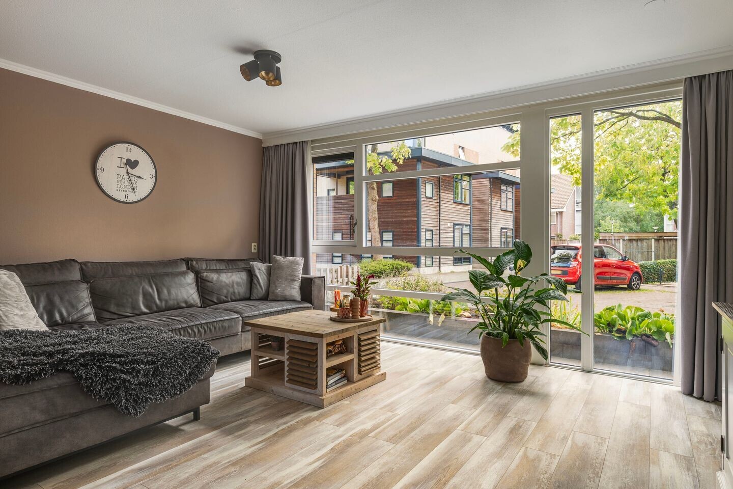 Tussenwoning te koop: heralaan 26, Enschede