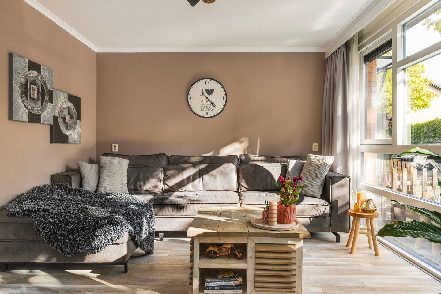 Tussenwoning te koop: heralaan 26, Enschede