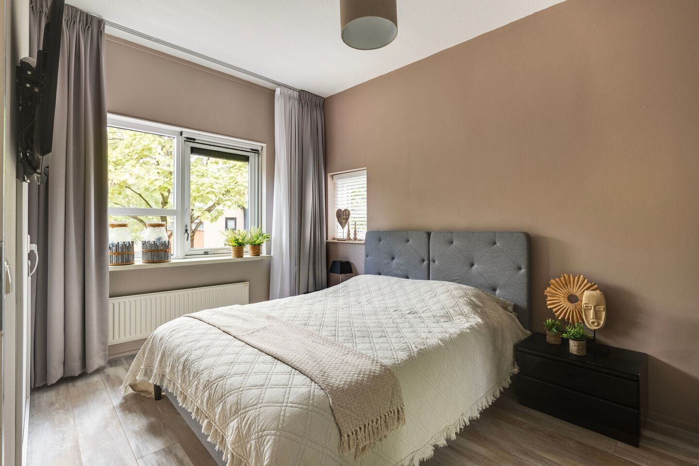 Tussenwoning te koop: heralaan 26, Enschede
