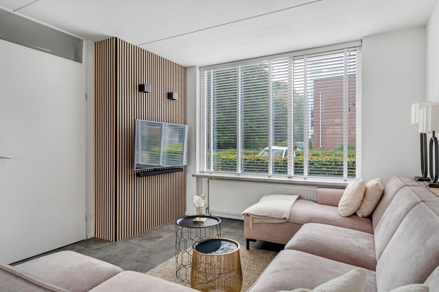 Tussenwoning te koop: Ikaroslaan 6, Enschede