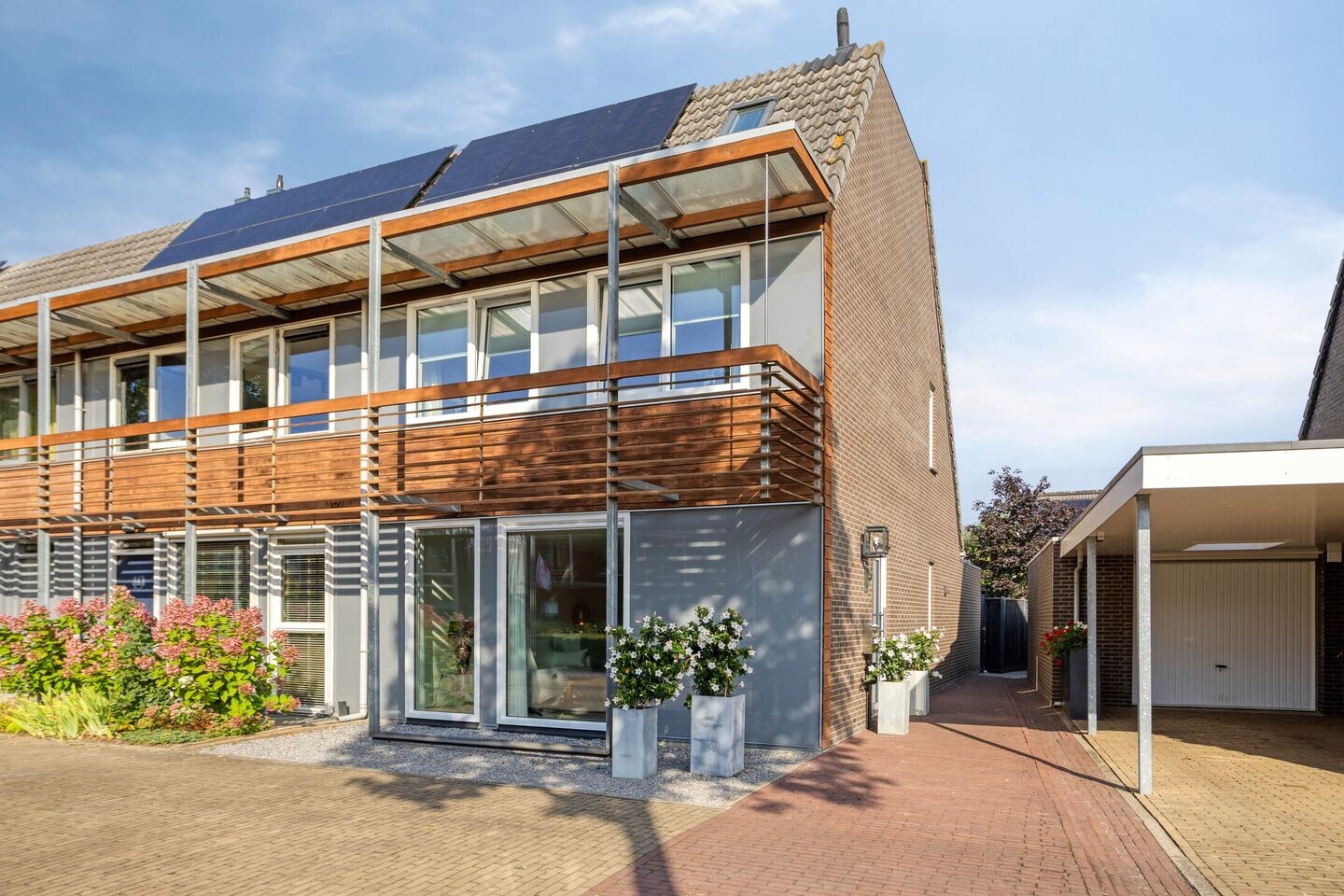 Hoekwoning te koop: Ledalaan 17, Enschede