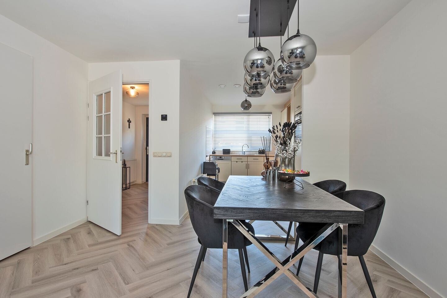 Tussenwoning te koop: Waterlelielaan 4, Enschede