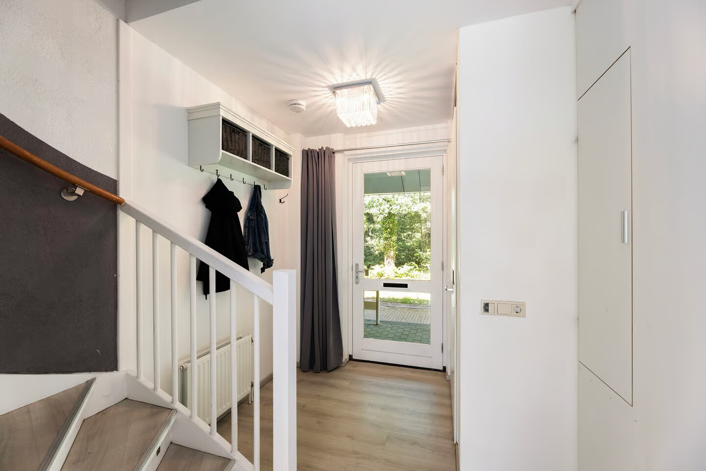 Tussenwoning te koop: Avondroodvlinder 8, Enschede