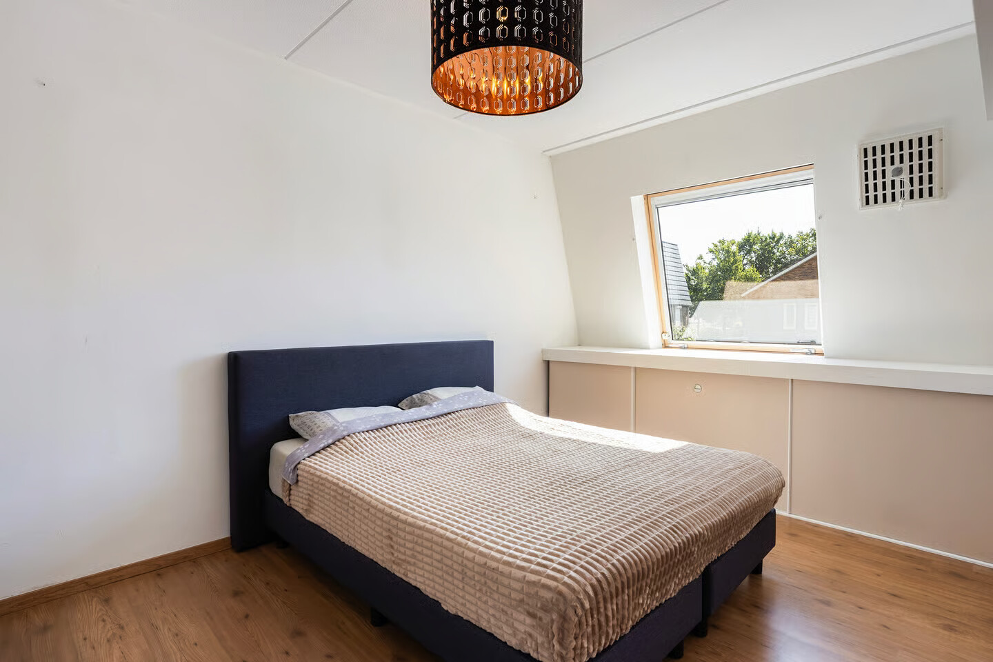 Tussenwoning te koop: Avondroodvlinder 8, Enschede