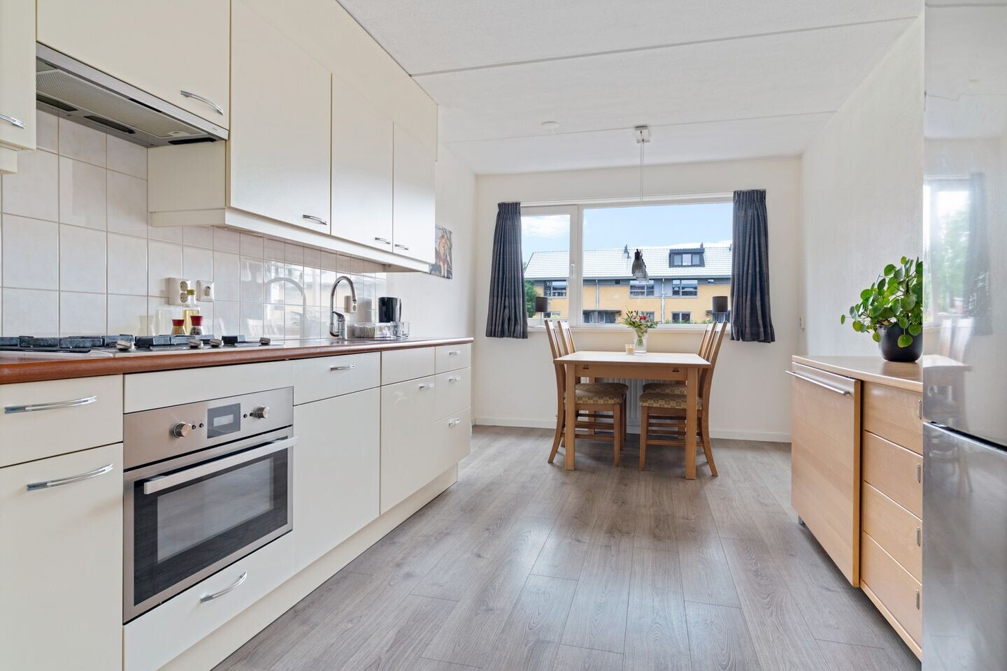 Tussenwoning te koop: Kolibrievlinder 35, Enschede