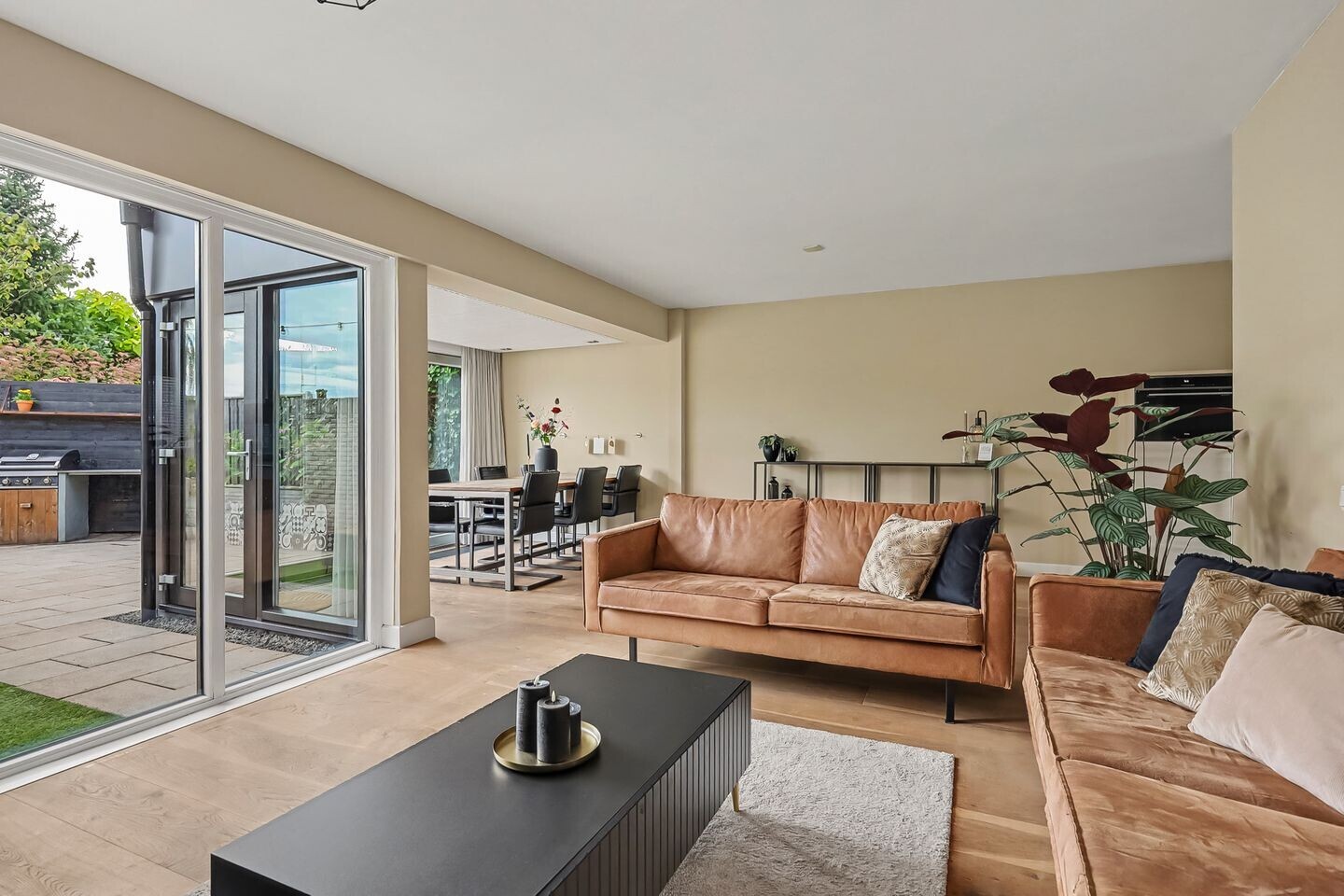 Tussenwoning te koop: Hofstedeweg 140, Enschede