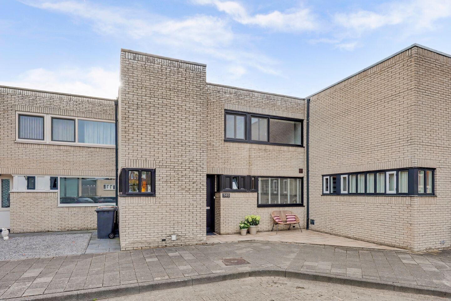 Tussenwoning te koop: Hofstedeweg 140, Enschede