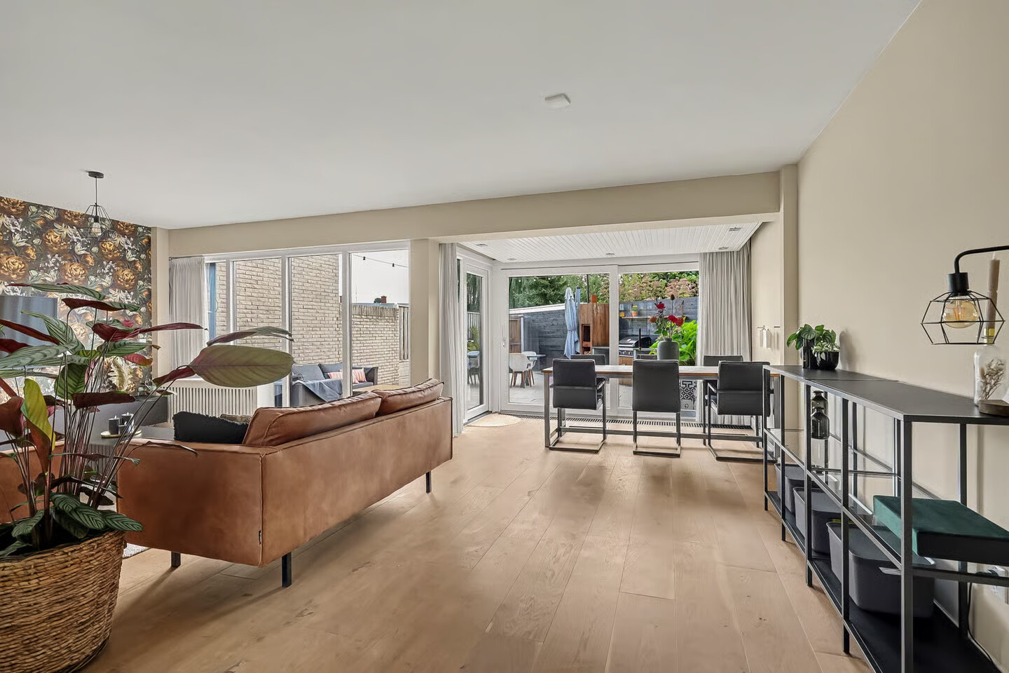 Tussenwoning te koop: Hofstedeweg 140, Enschede
