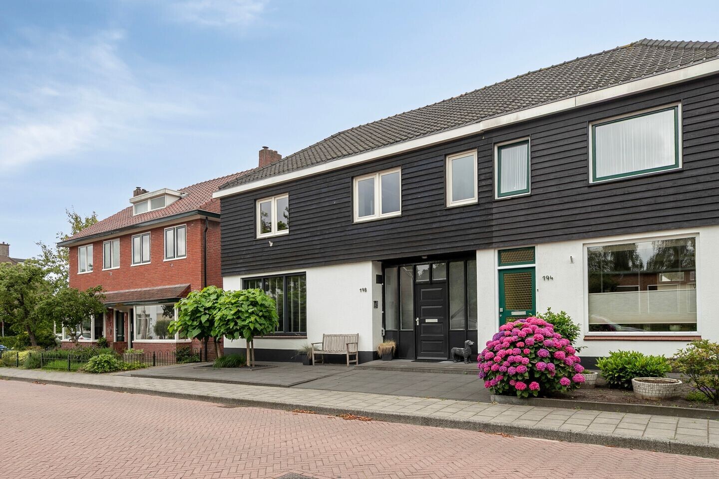 Twee-onder-één-kap te koop: Hofstedeweg 198, Enschede
