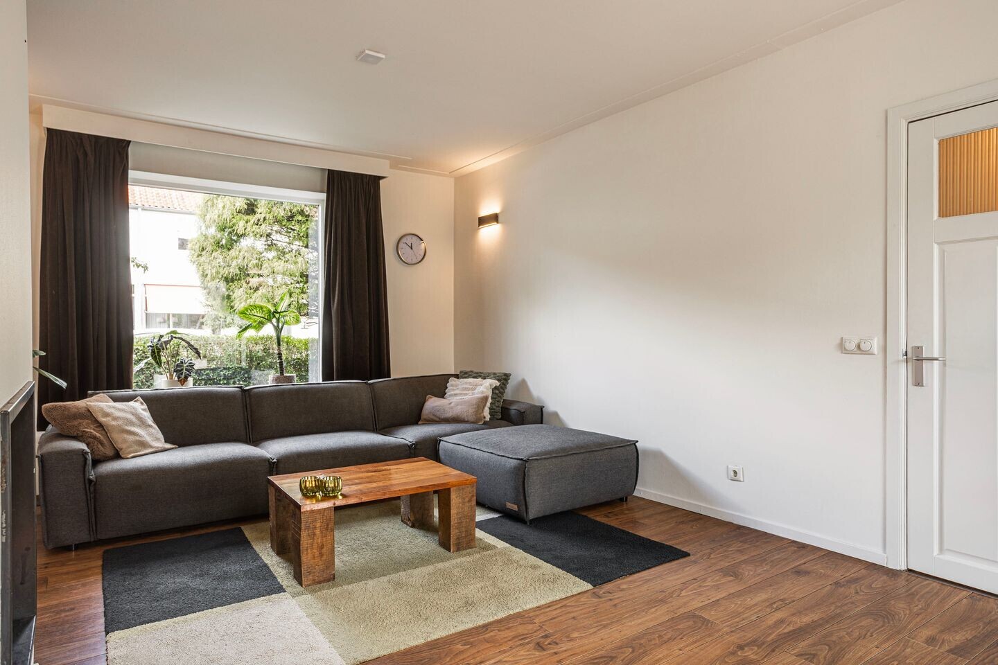 Hoekwoning te koop: hofstedeweg 204, Enschede