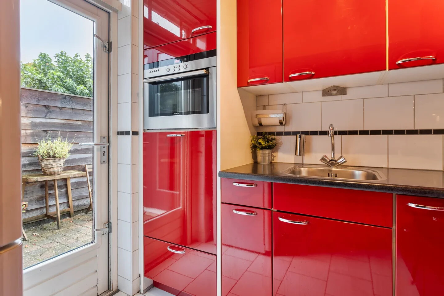 Twee-onder-één-kap te koop: Preangerstraat 25, Enschede