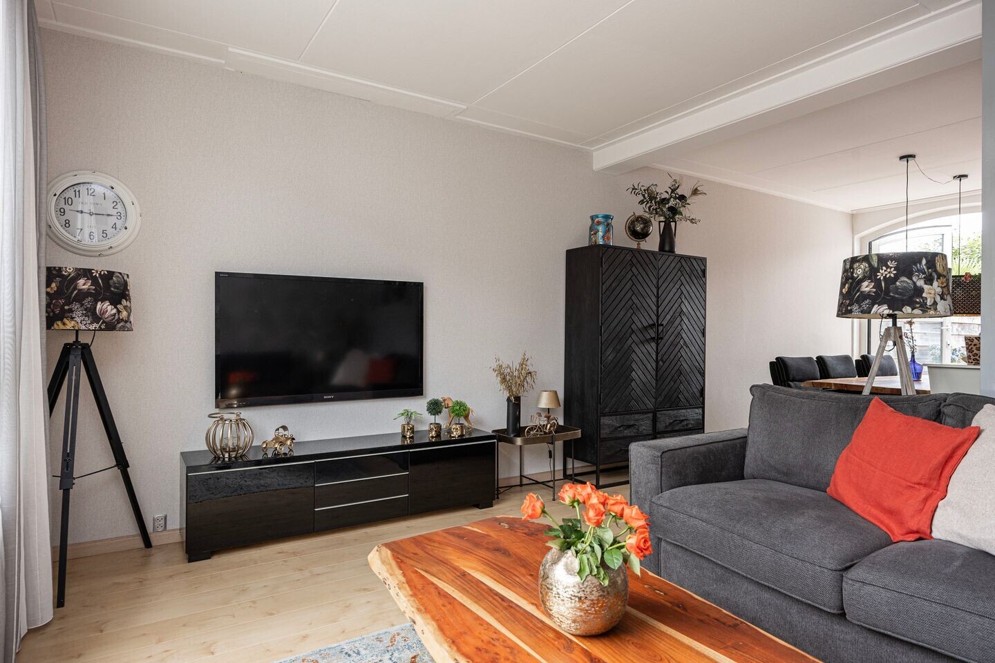 Twee-onder-één-kap te koop: Preangerstraat 25, Enschede