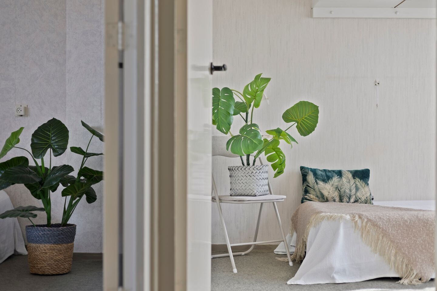 Tussenwoning te koop: Olympialaan 33, Enschede