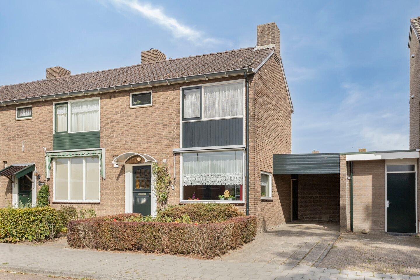 Tussenwoning te koop: Olympialaan 33, Enschede