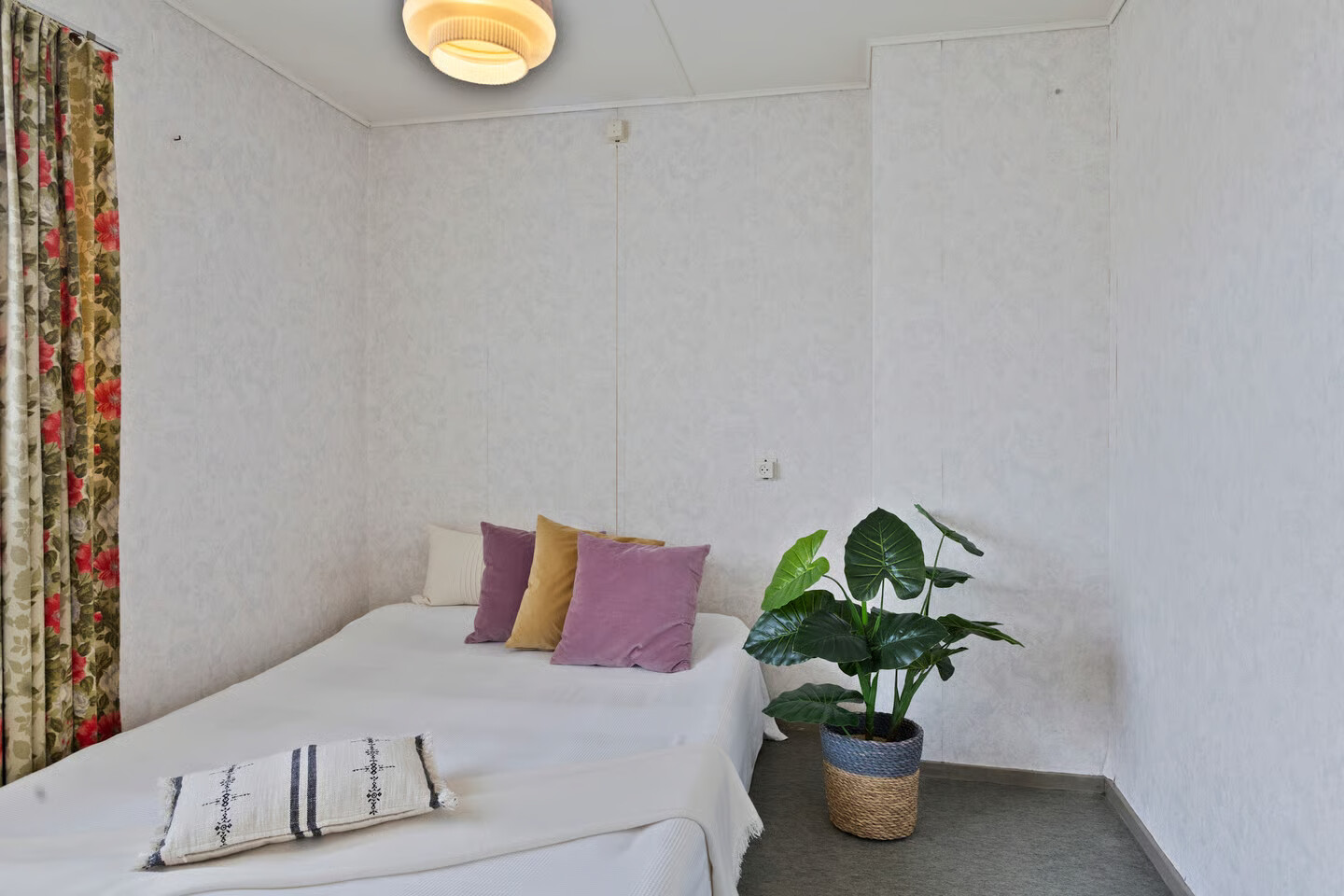 Tussenwoning te koop: Olympialaan 33, Enschede