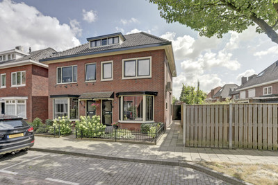 Palembangstraat 35