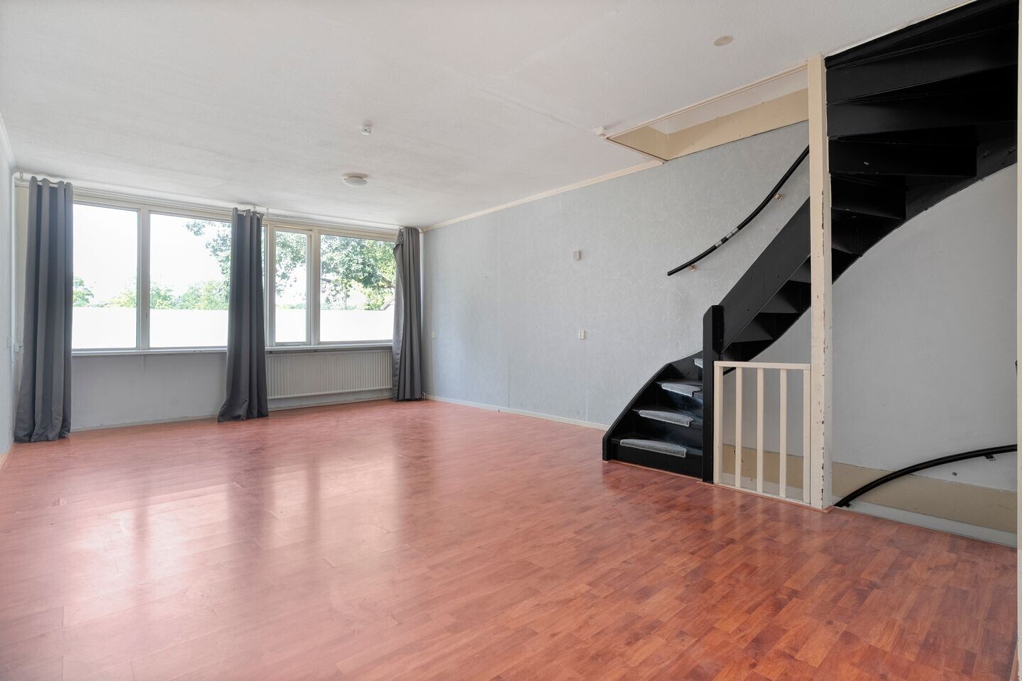 Tussenwoning te koop: Auskamplanden 217, Enschede