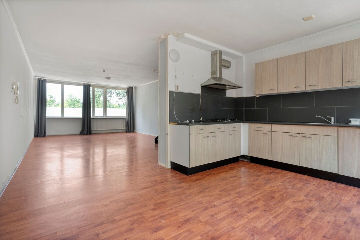 Tussenwoning te koop: Auskamplanden 217, Enschede